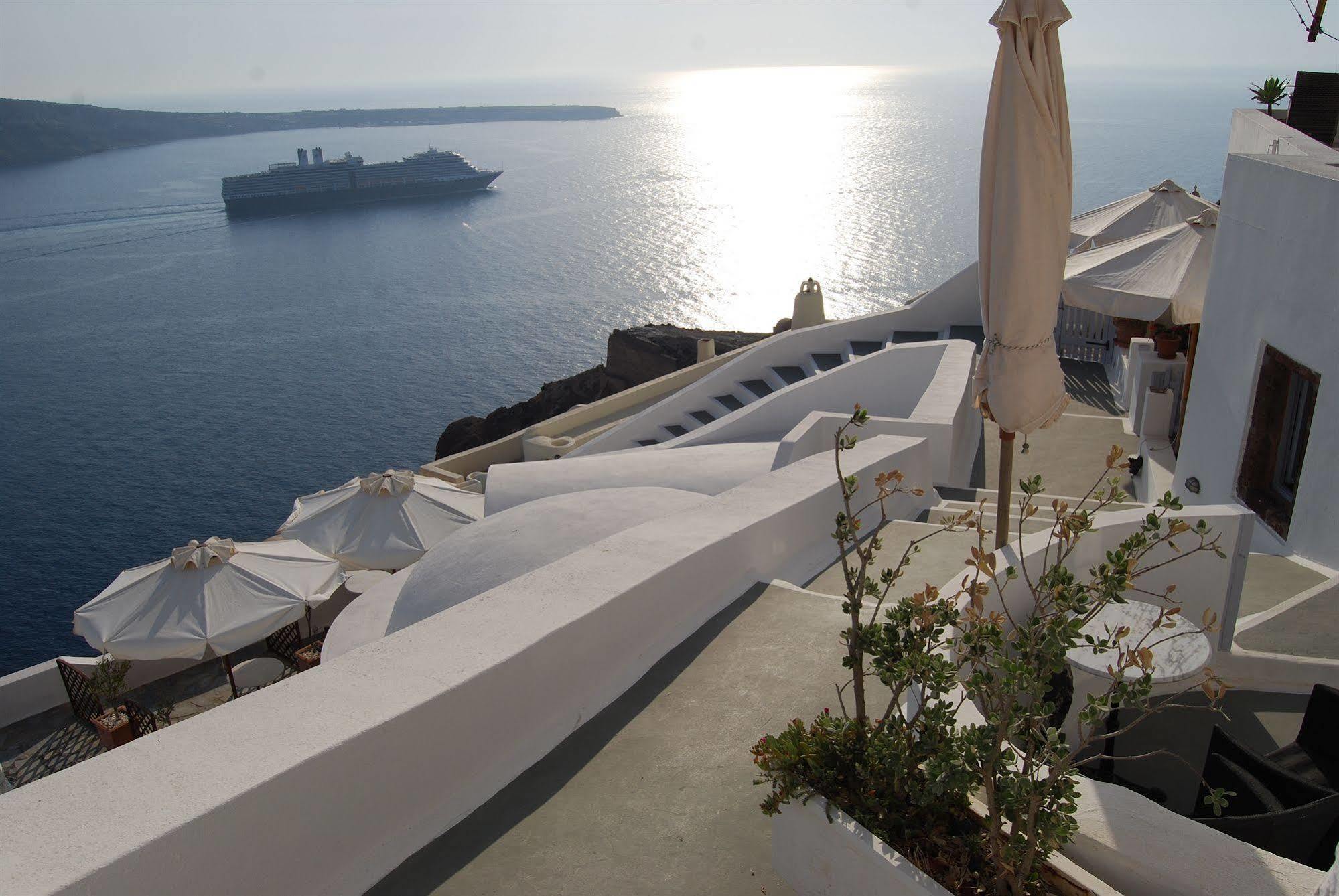 Golden Sunset Villas Oía Exteriör bild